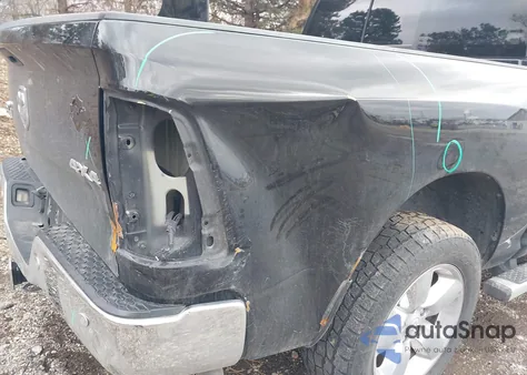 2017 Ram 1500 Big Horn 4X4 5'7 Box z USA, uszkodzony, nr VIN 1C6RR7LG3HS859010